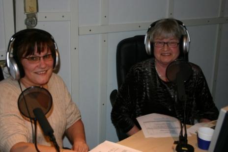 Margaret Bjørklund og Eva Korsnes leder første program av 