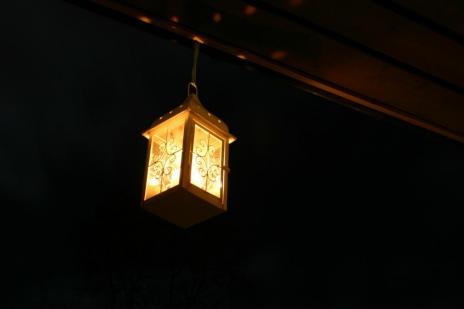 Når lysene tennes ute, er de tid for Førjulskveld i Nærkanalen